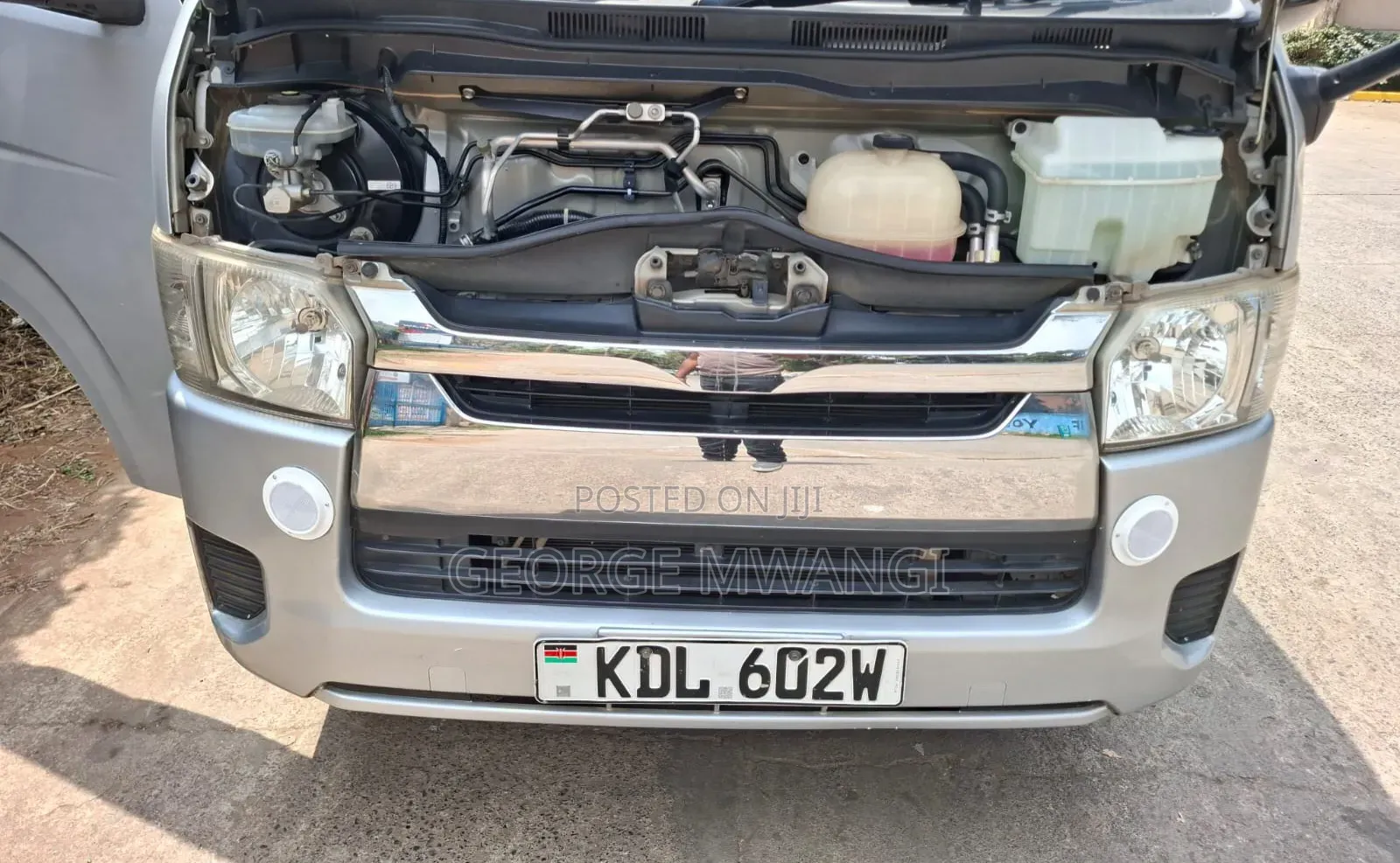 Toyota HiAce 2015 Silver