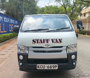 Toyota HiAce 2013 White