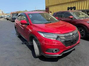 Honda Vezel 2020 Red