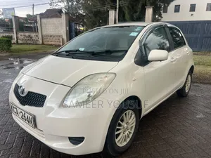 Toyota Vitz 2007 White