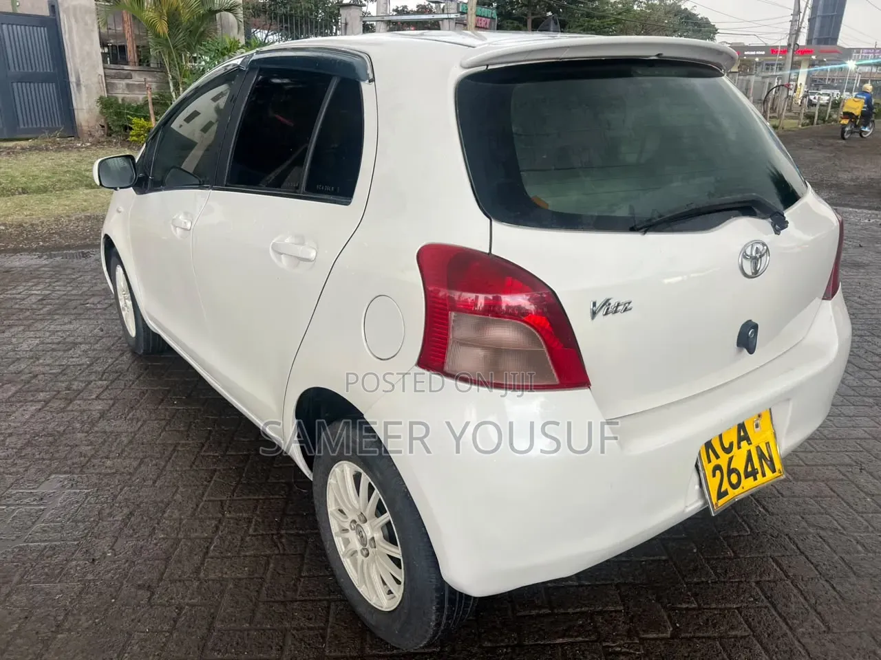 Toyota Vitz 2007 White