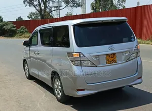 Toyota Vellfire 2011 Silver