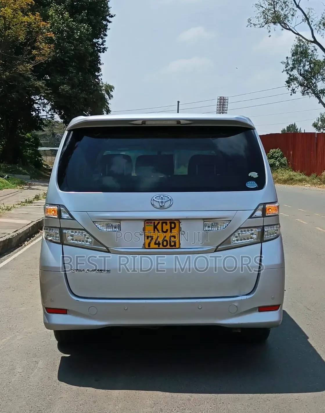 Toyota Vellfire 2011 Silver