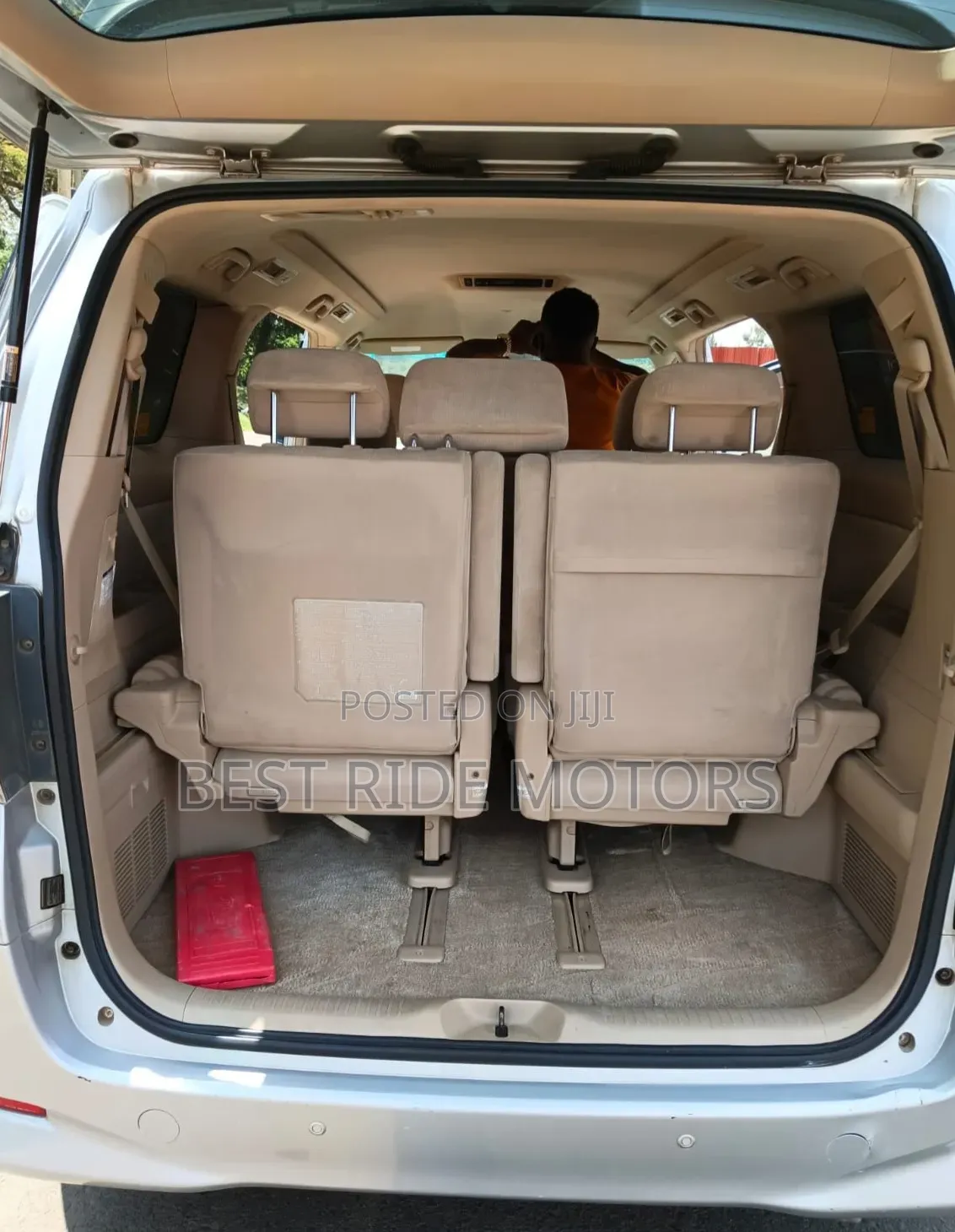 Toyota Vellfire 2011 Silver
