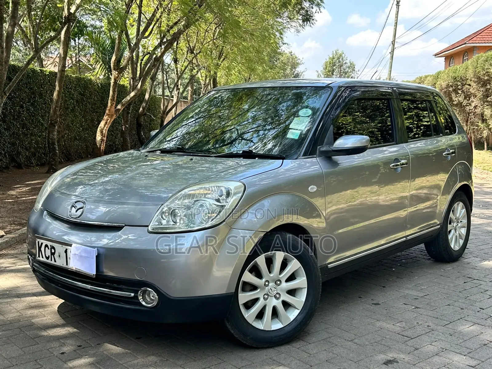 Mazda Verisa 2011 Silver
