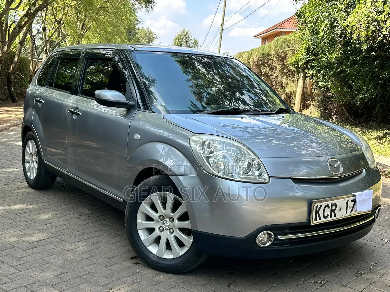 Mazda Verisa 2011 Silver
