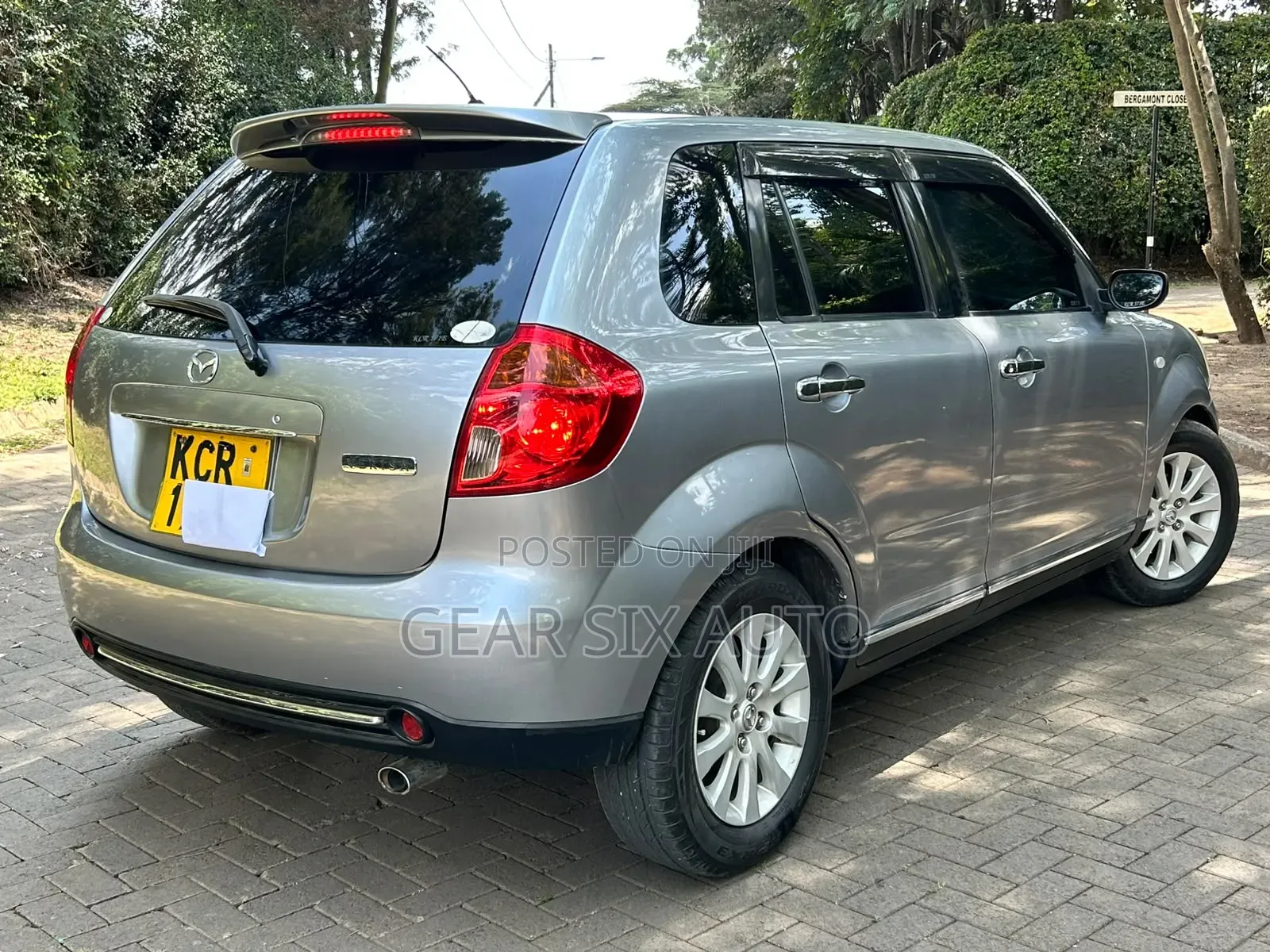 Mazda Verisa 2011 Silver