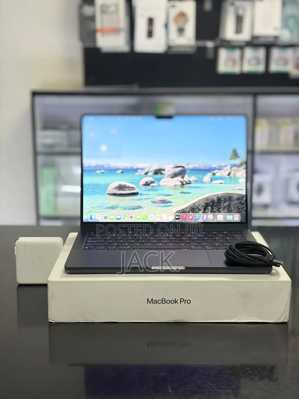 Laptop Apple MacBook Pro 2024 M4 Pro 24GB Apple M4 Pro SSD 1T