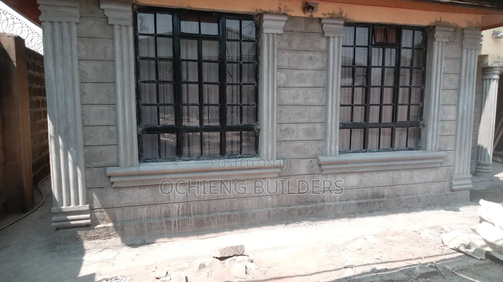 Moulding and Decoratives