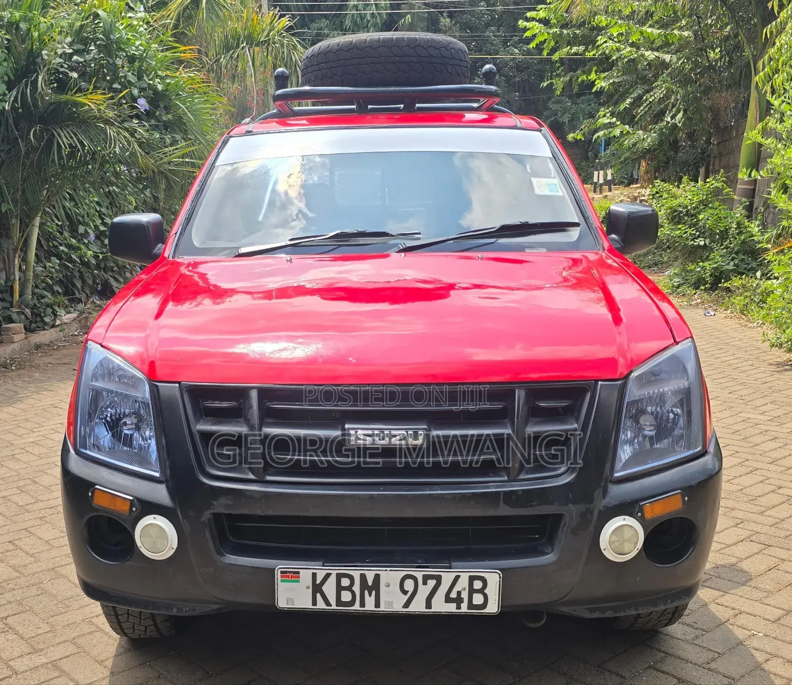 Isuzu D-MAX 2010 Red