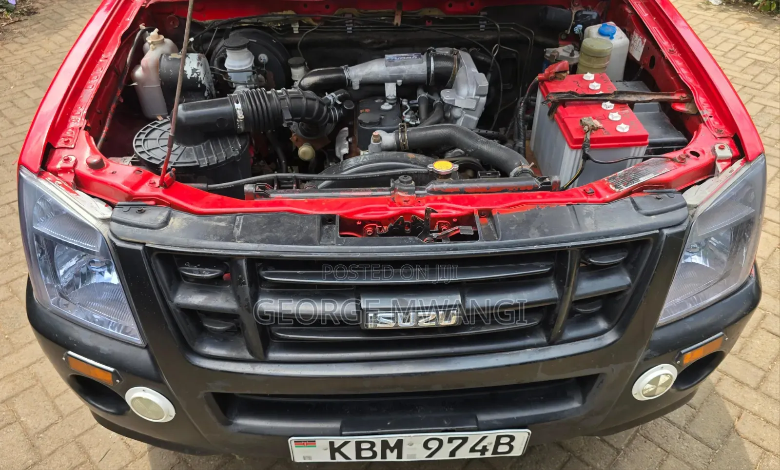 Isuzu D-MAX 2010 Red