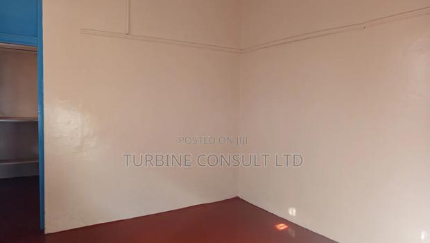 Warehouse to Let - thumbnail 2