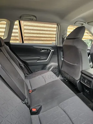 Toyota RAV4 Hybrid 2019 White