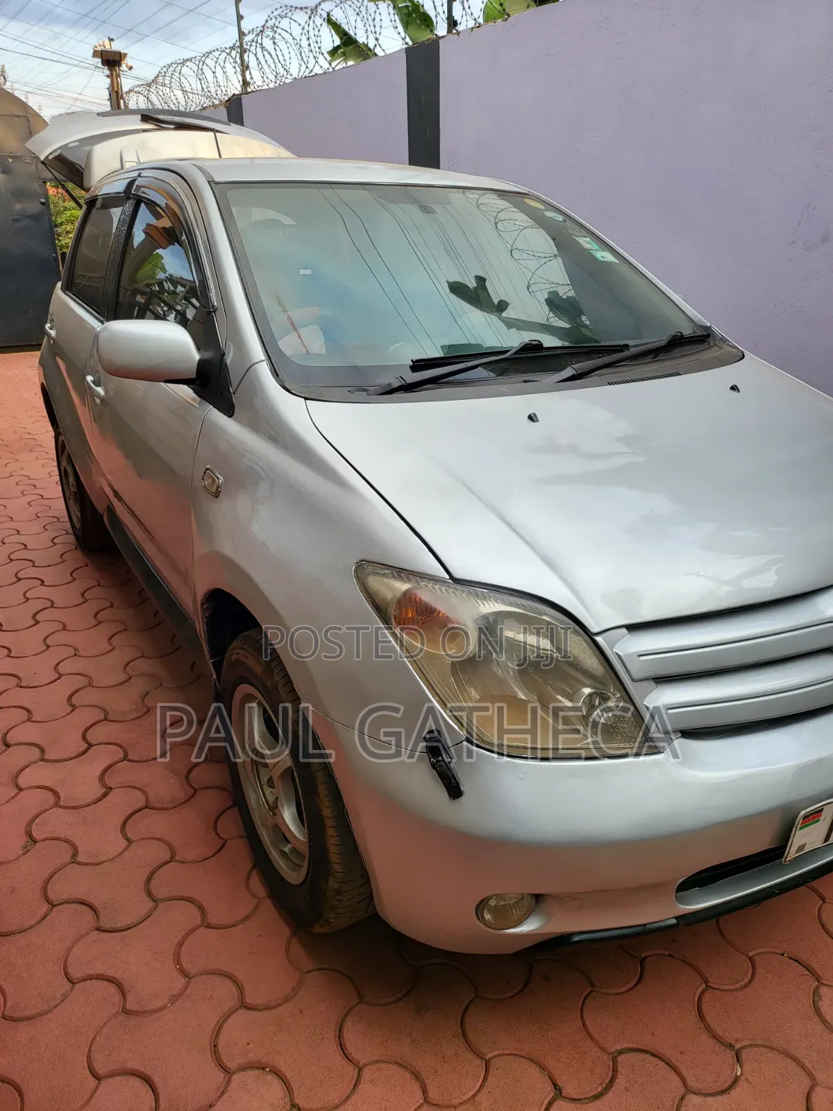 Toyota IST 2004 Silver