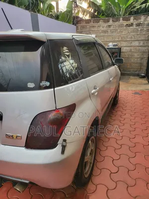 Toyota IST 2004 Silver