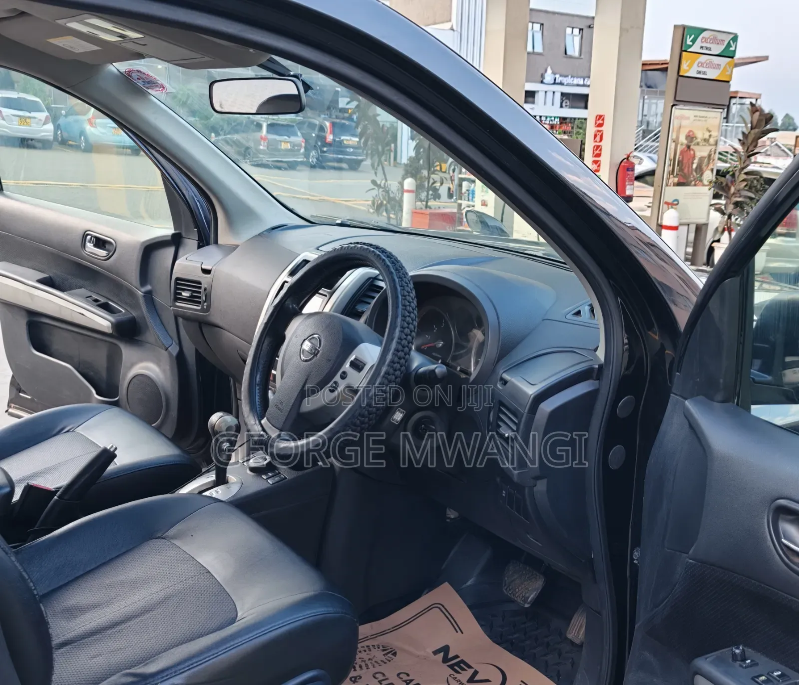 Nissan X-Trail 2010 Black