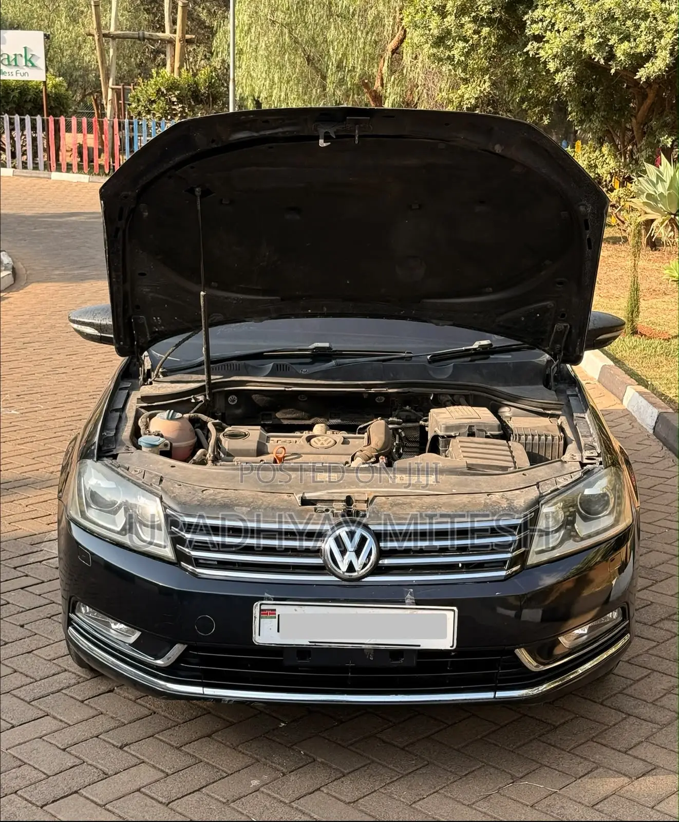 Volkswagen Passat 2011 Black