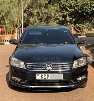 Volkswagen Passat 2011 Black