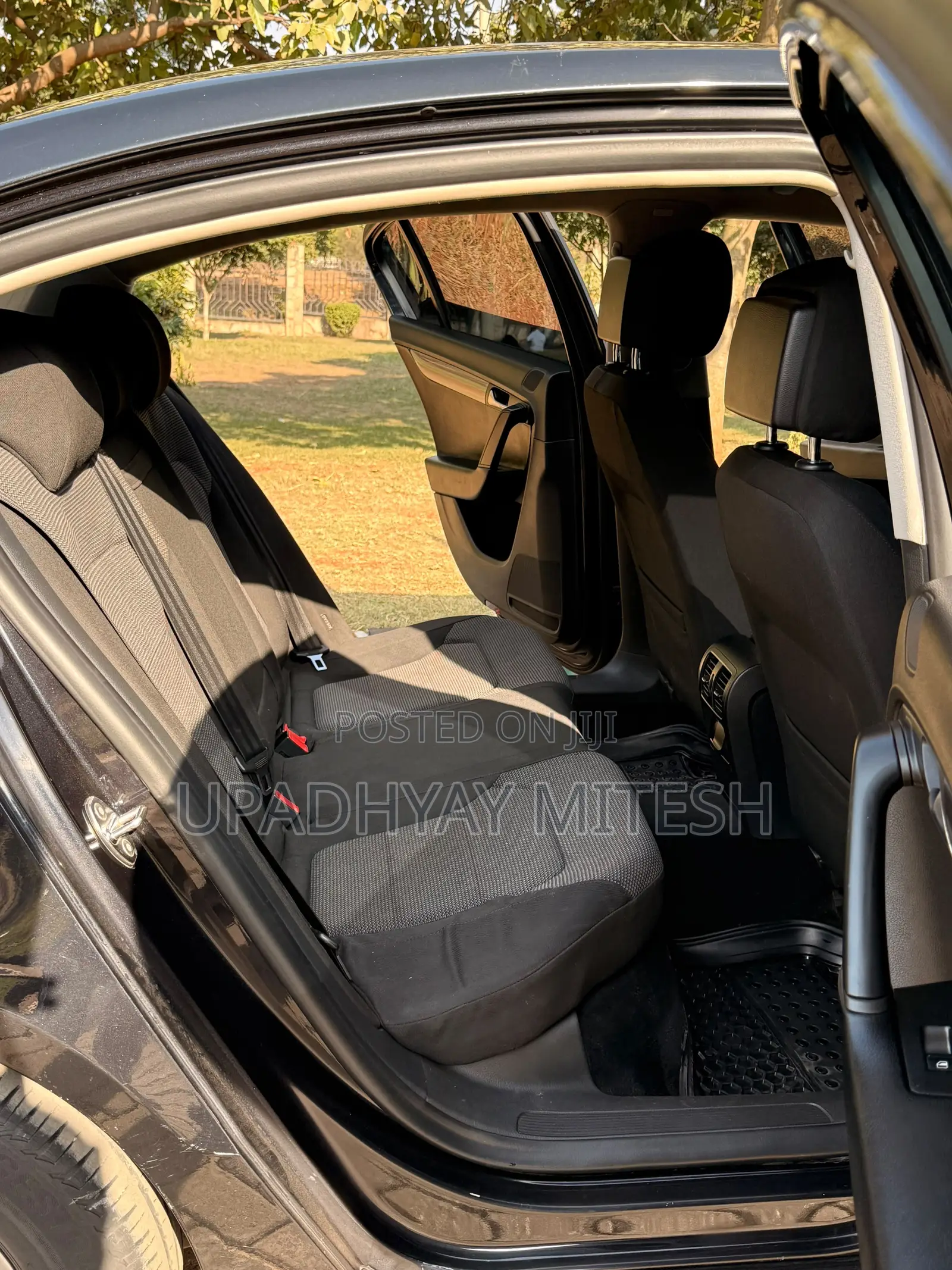 Volkswagen Passat 2011 Black