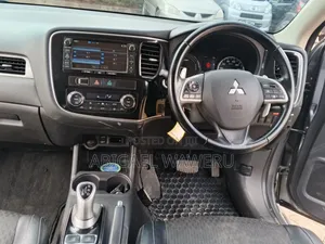 Mitsubishi Outlander 2014 Silver