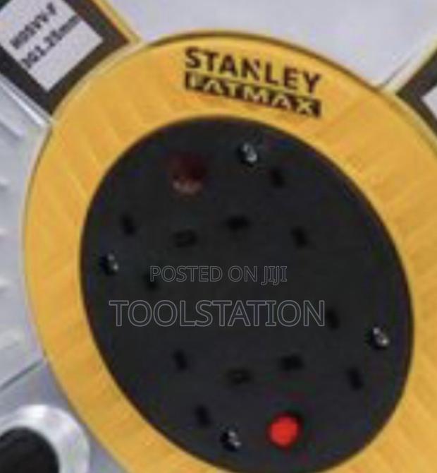 Cable Reel 50mtrs 1.25mm2 4-Sockets (Aluminum Body) Fatmax Sxecgm2phxe - thumbnail 2