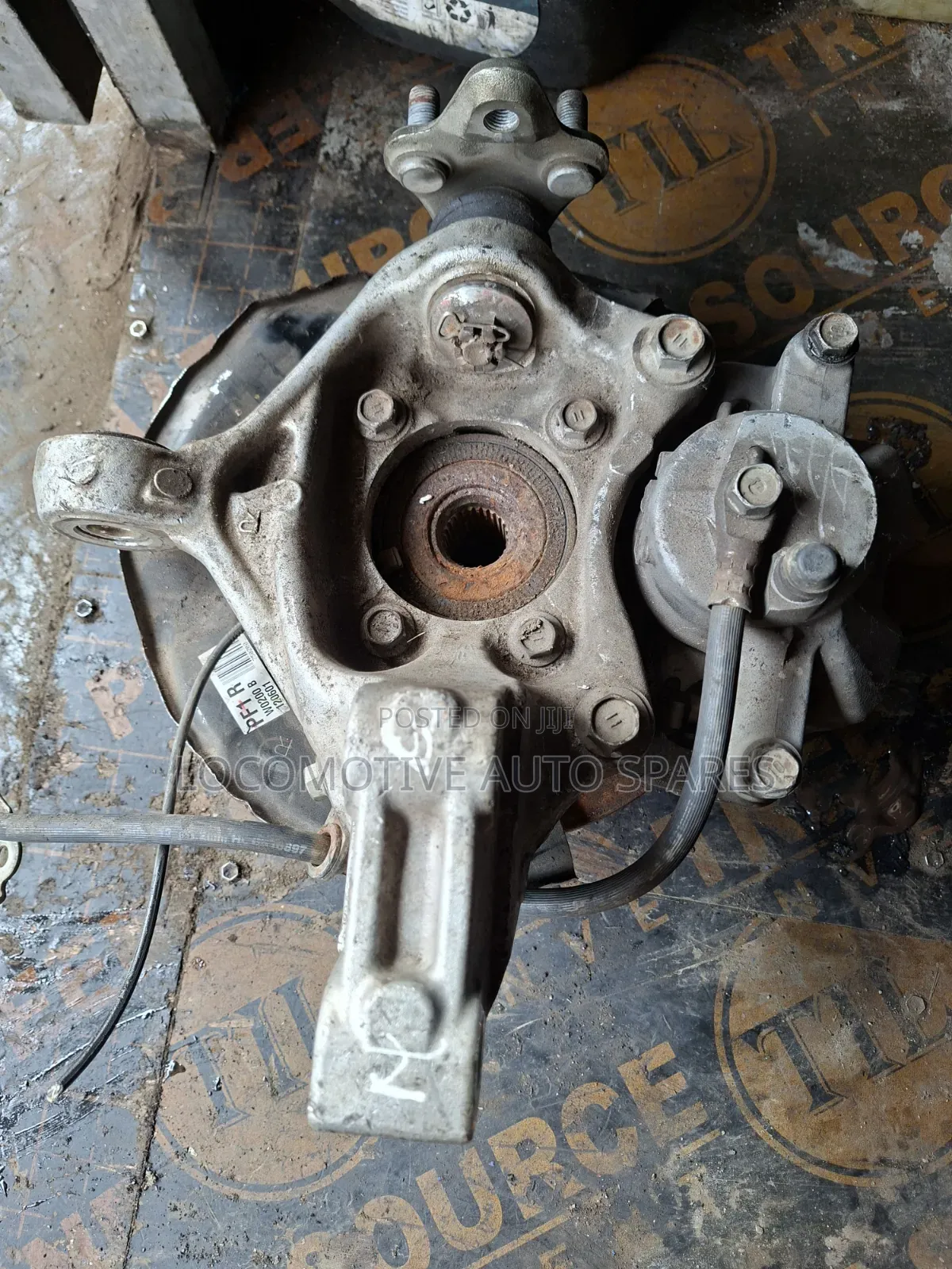 Complete Front Hub Toyota Prius