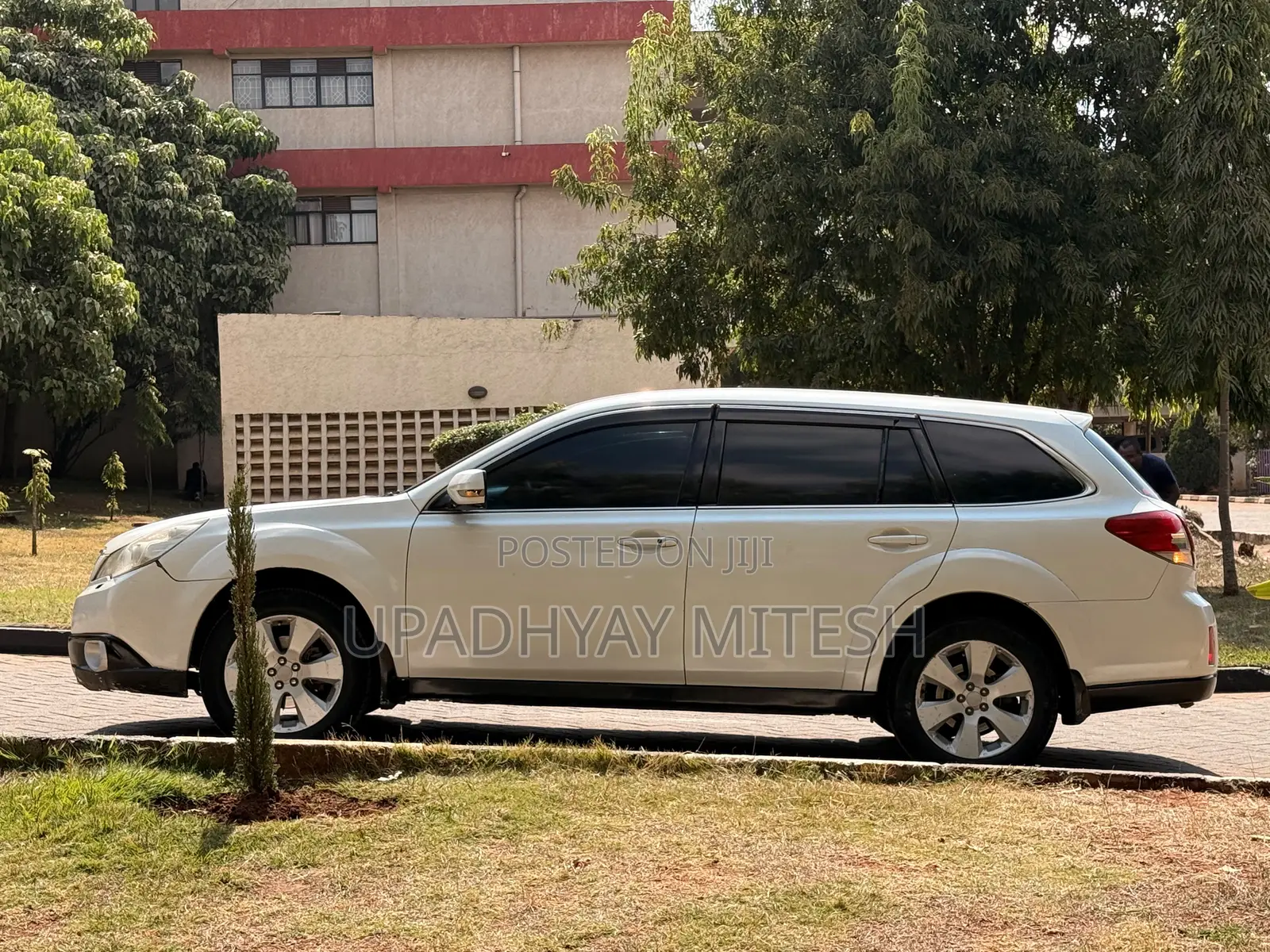 Subaru Outback 2010 White