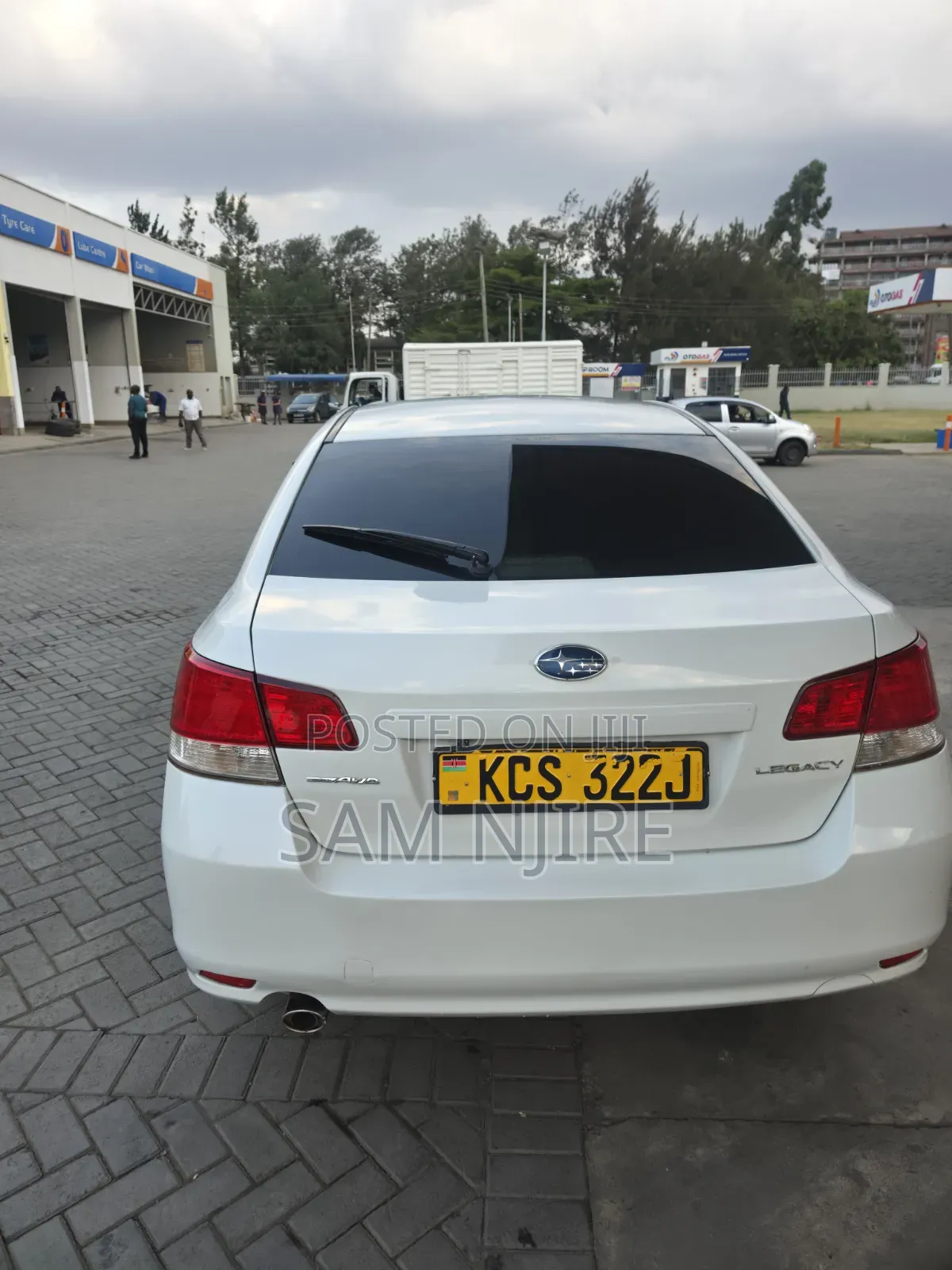 Subaru Legacy 2011 White