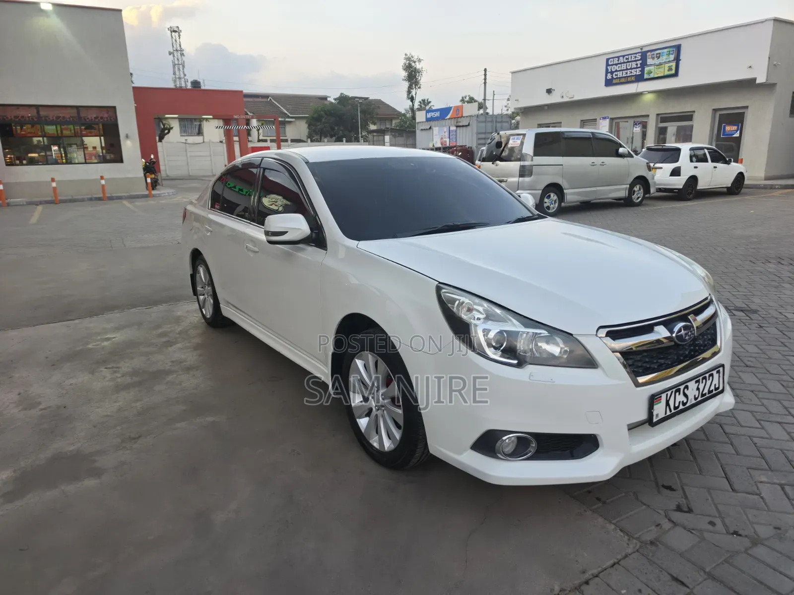 Subaru Legacy 2011 White
