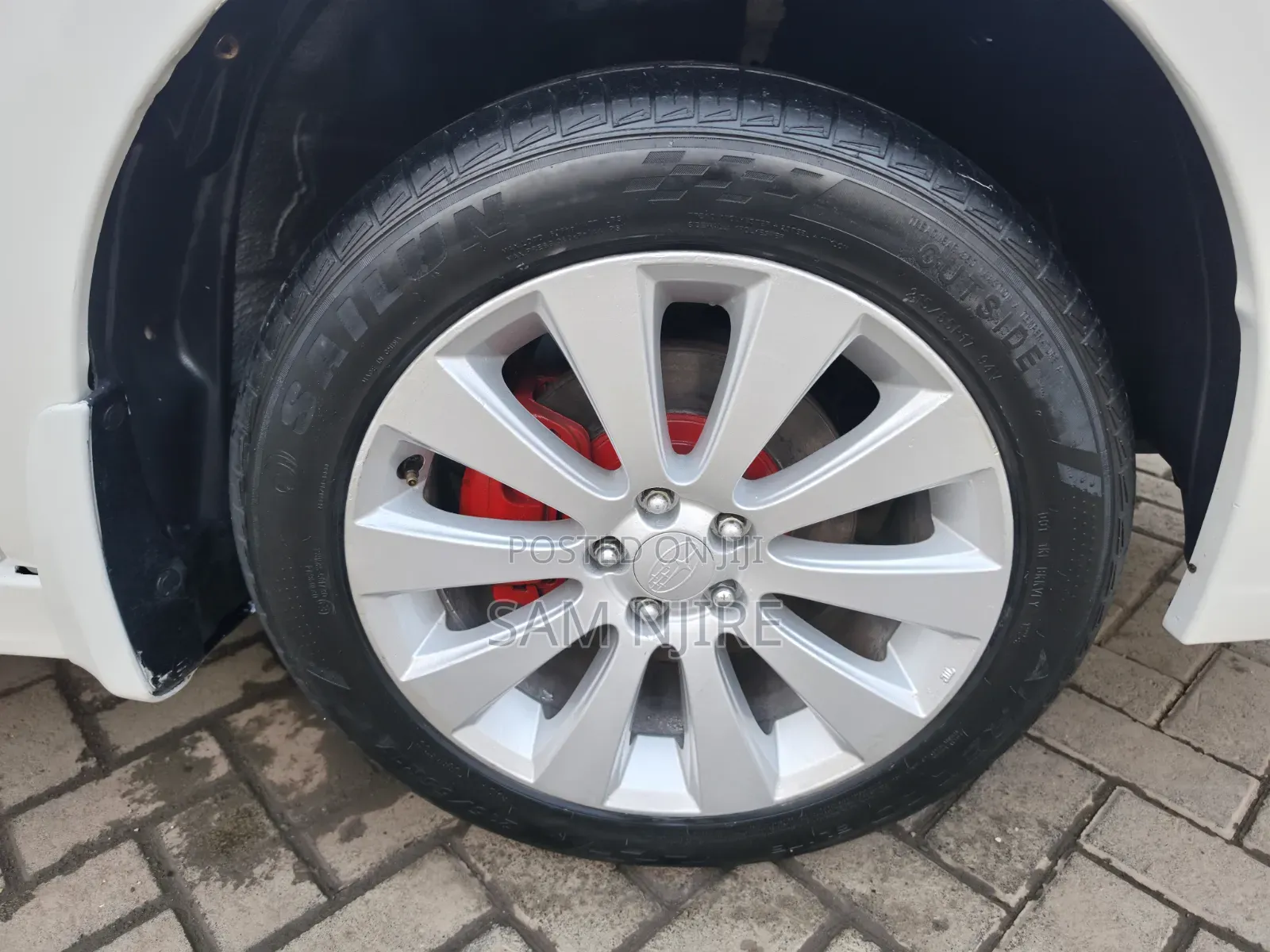 Subaru Legacy 2011 White