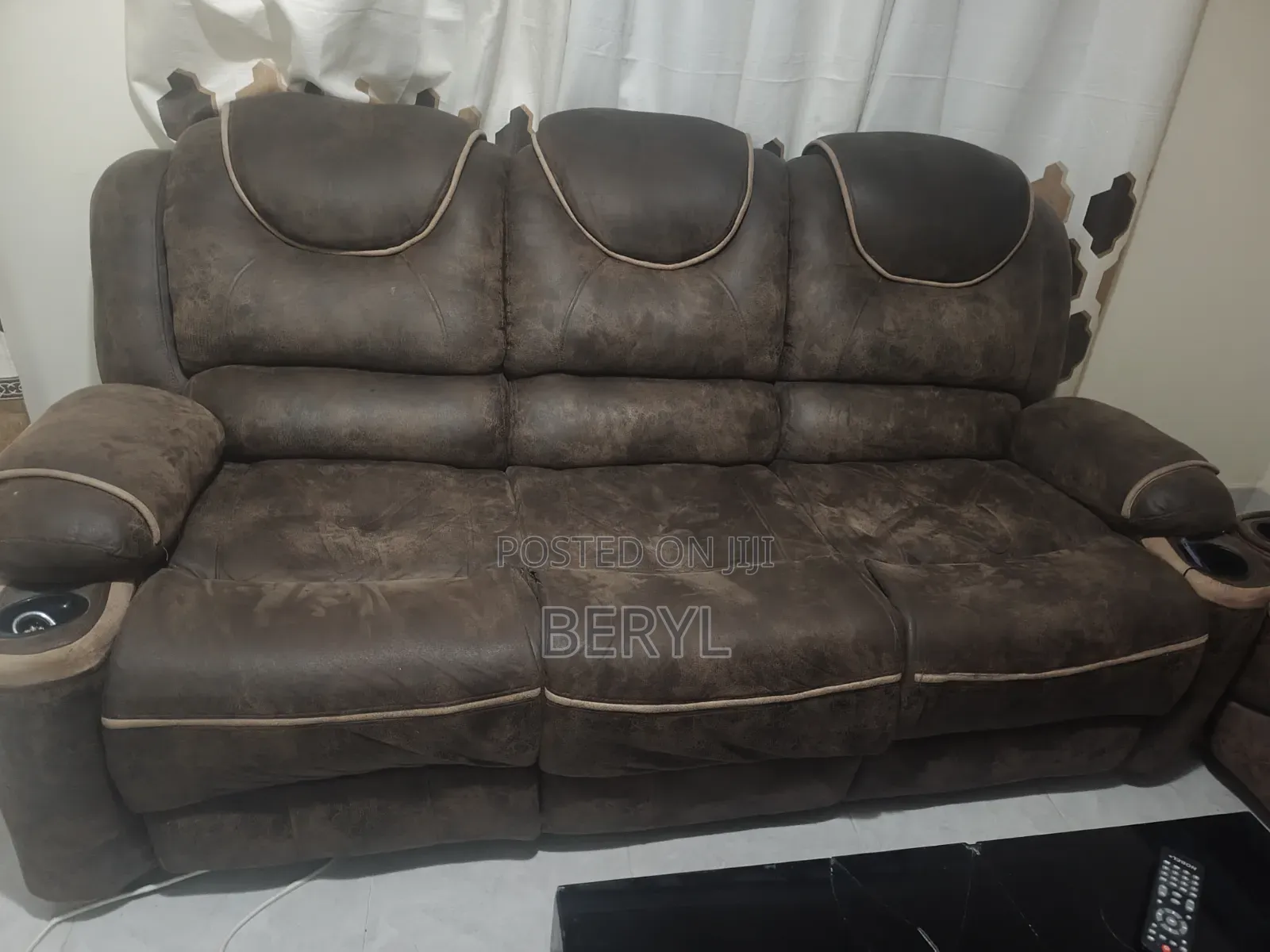 5-Seater Recliner Sofa Set – Brown – Excellent Condition