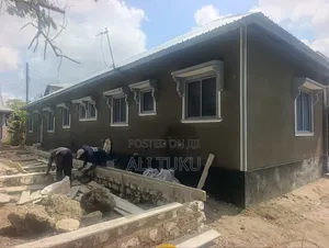 9bdrm House in Msikiti Nur, Utange for sale