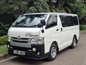 Toyota HiAce 2014 White