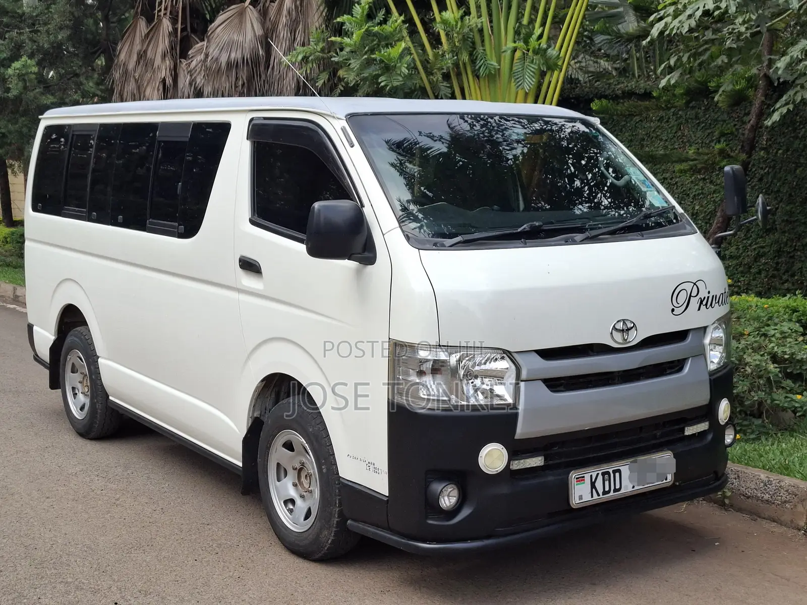 Toyota HiAce 2014 White