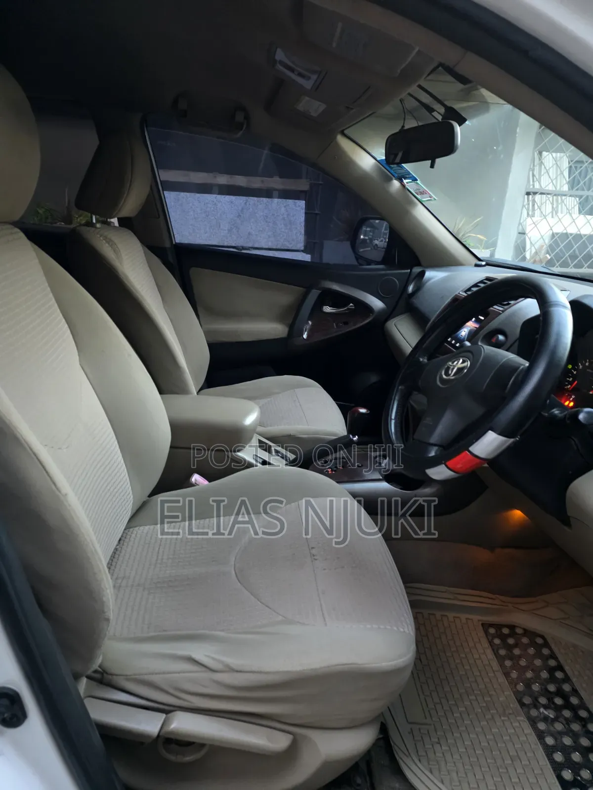 Toyota Vanguard 2010 Pearl