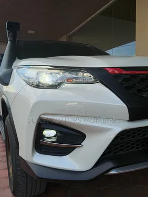 Toyota Fortuner 2019 White