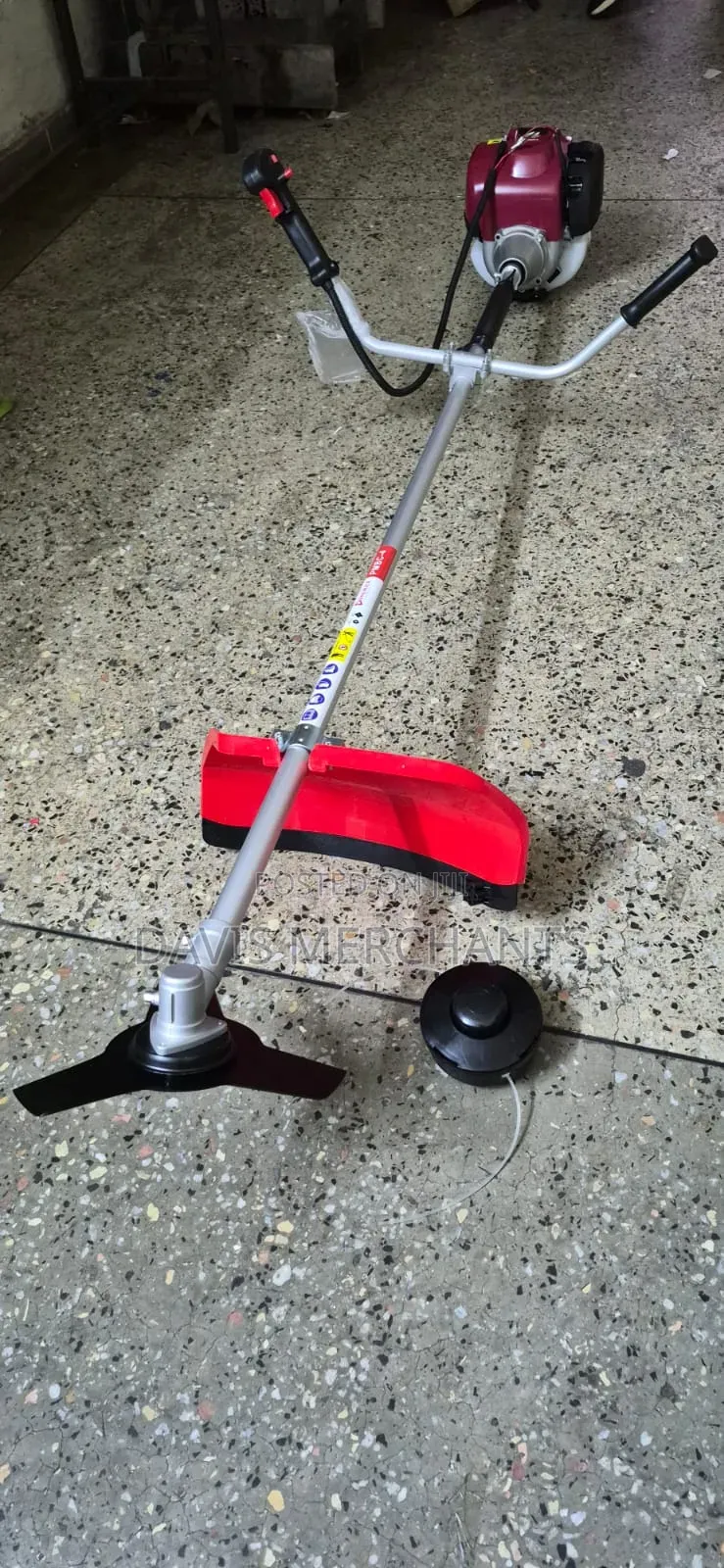 Brush Cutter 2 Stroke With Trimer Head and Blade