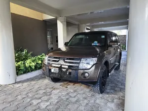 Mitsubishi Pajero 2007 Brown