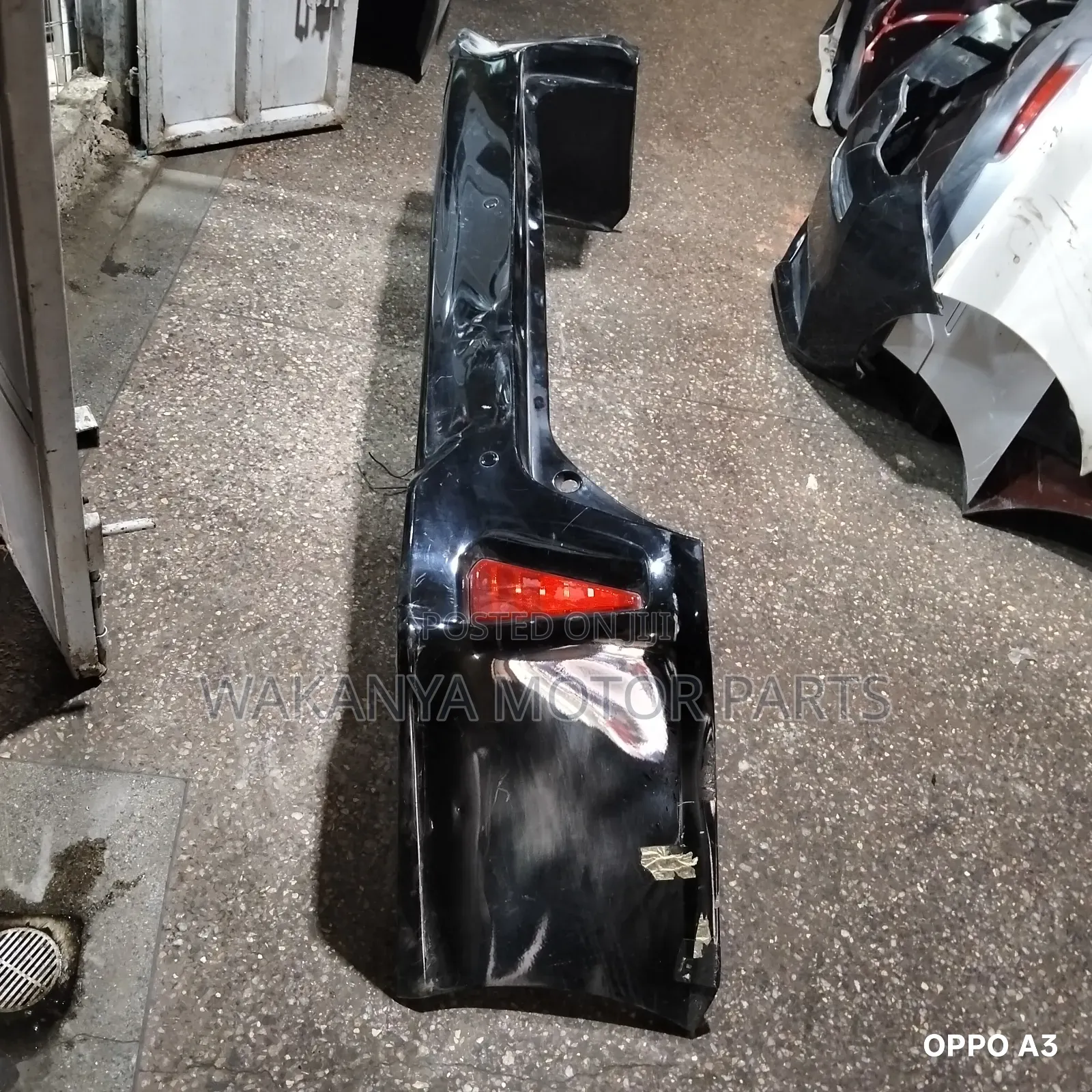 Toyota Noah Back Bumper New Shape, Model 2015/2018. Ex Japan