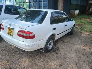 Toyota Corolla 1998 White