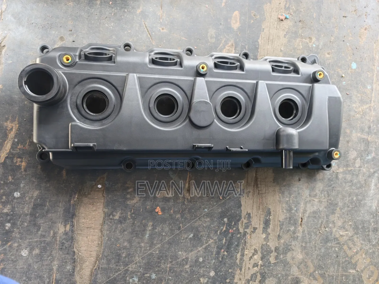Nissan Navara YD25 Top Cover Old Mode