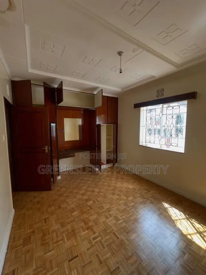 4bdrm House in Riverside Drive for rent