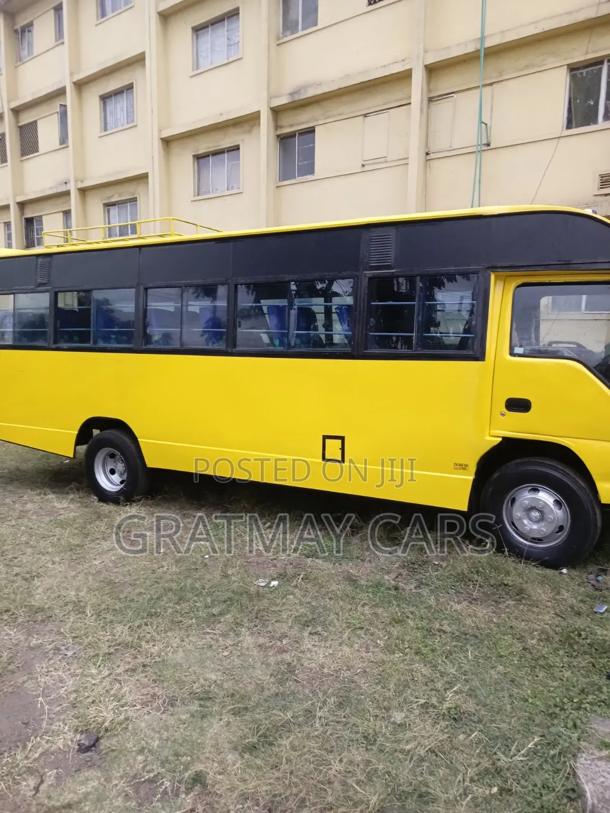 Isuzu NQR 2016 Yellow
