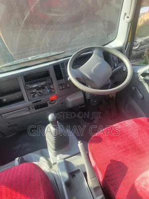 Isuzu NQR 2022 Yellow