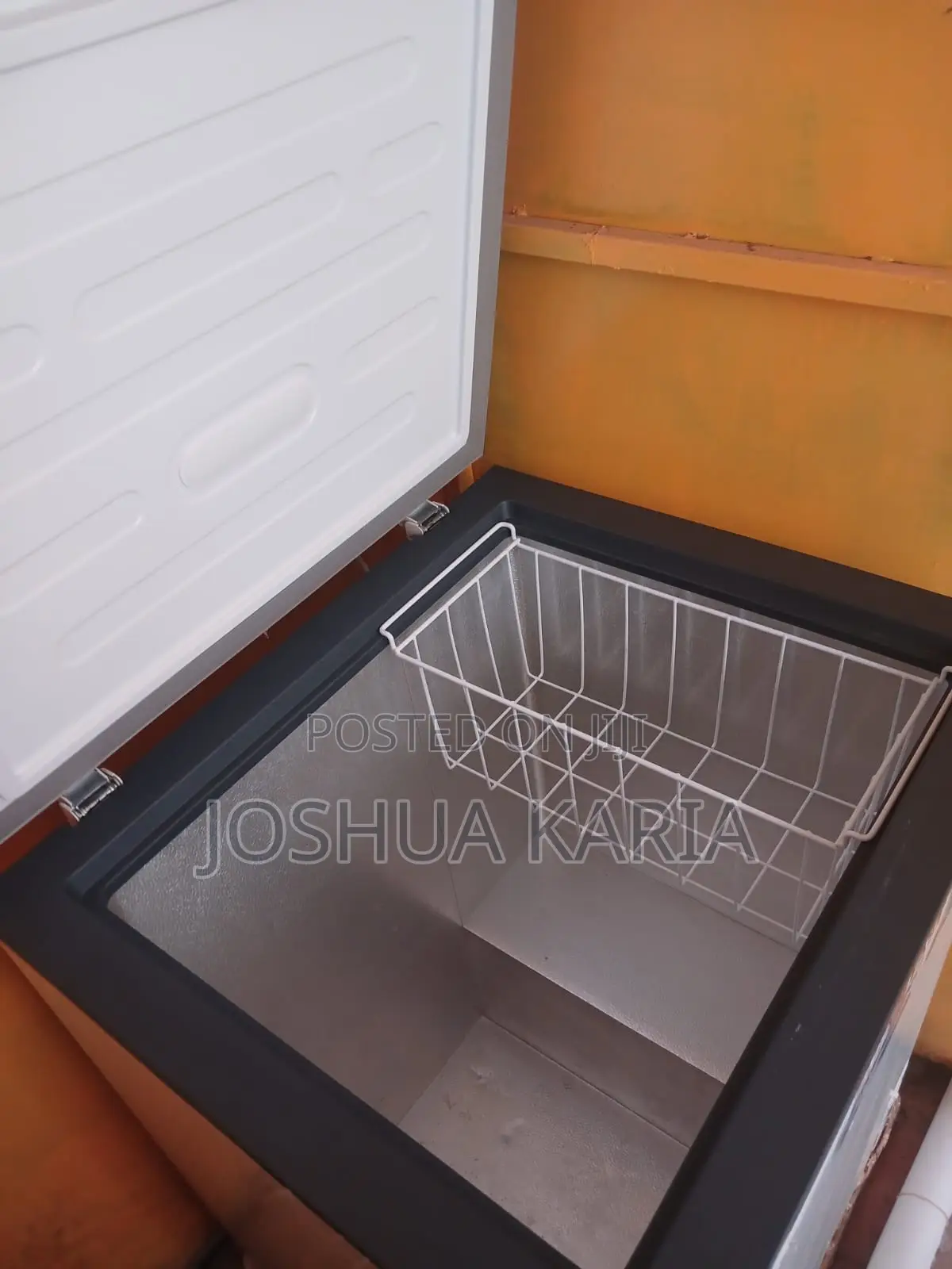 Rebune 150L Chest Freezer, Super Freezing, Low Noise, Energy Efficient