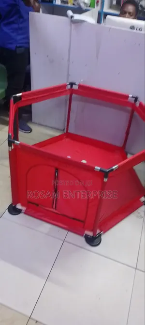 Kid's Play Pen