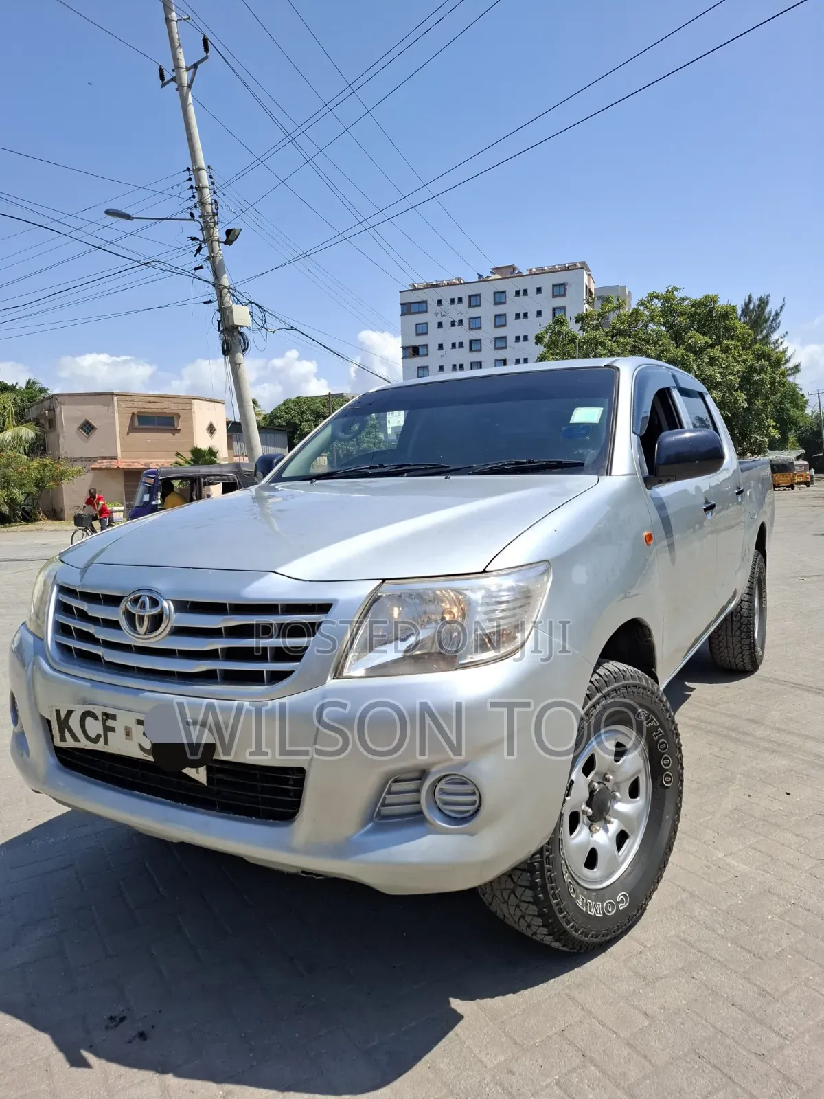 Toyota Hilux 2013 Silver