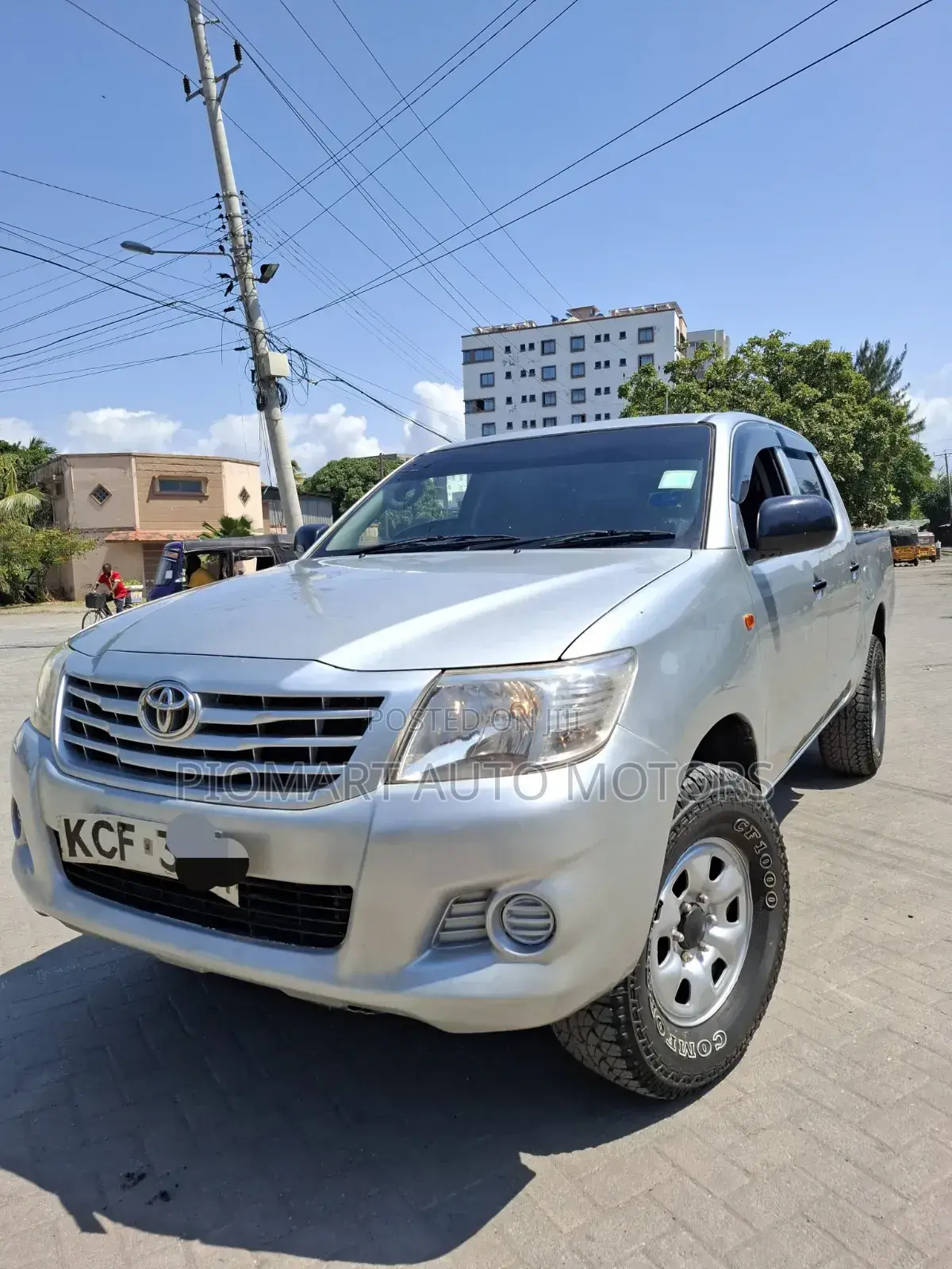 Toyota Hilux 2013 Silver