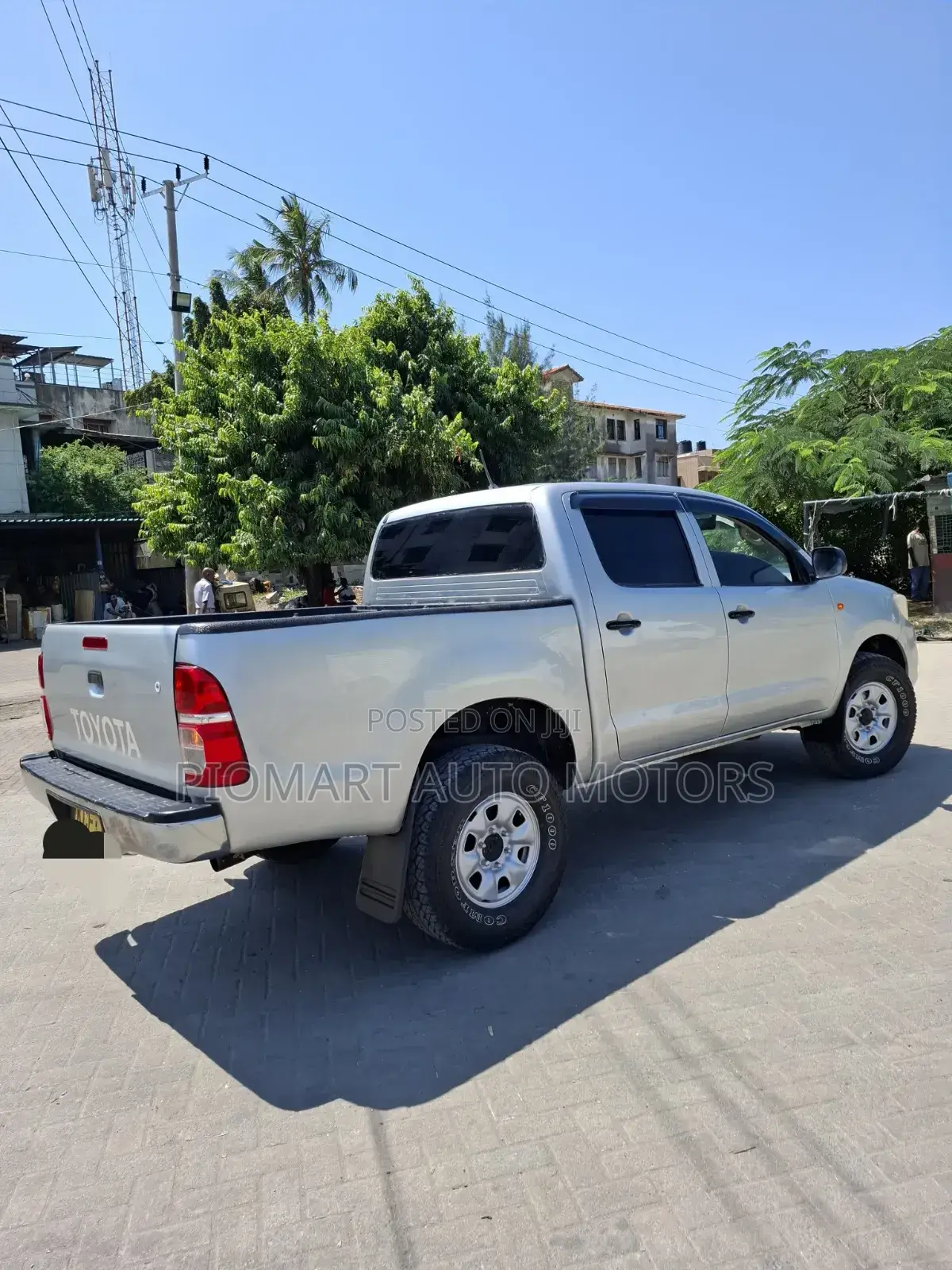 Toyota Hilux 2013 Silver
