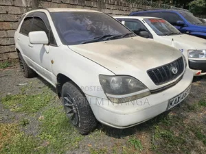 Toyota Harrier 2001 White